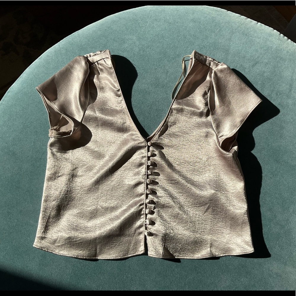 ZARA TRF CHAMPAGNE BUTTON UP BLOUSE SIZE LARGE